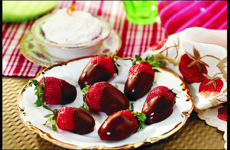 chocolate-dipped-berries-mygreatrecipes